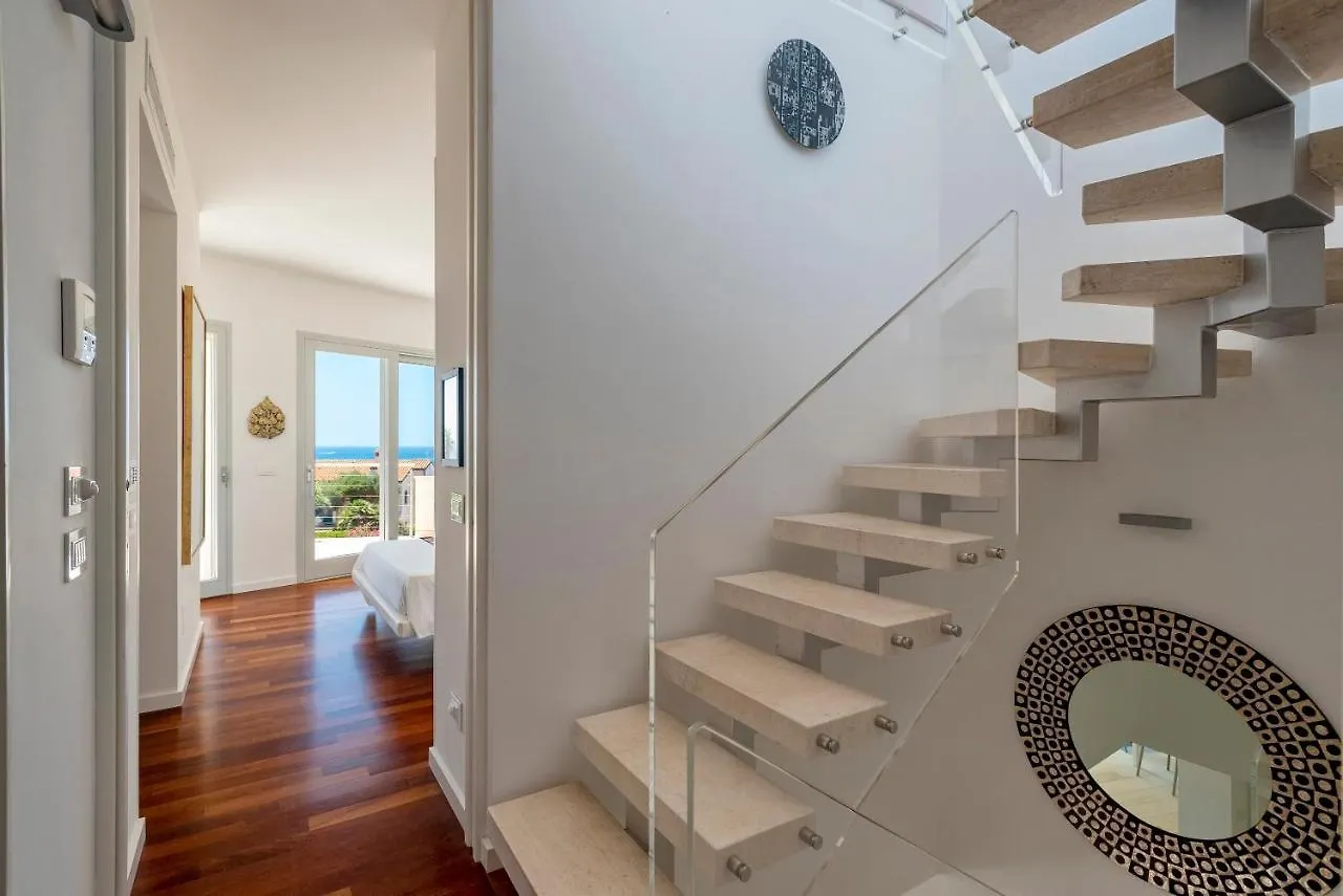 Luxury Seafront Villa With Rooftop Pool & Stunning Sea Views Fertilia Italy