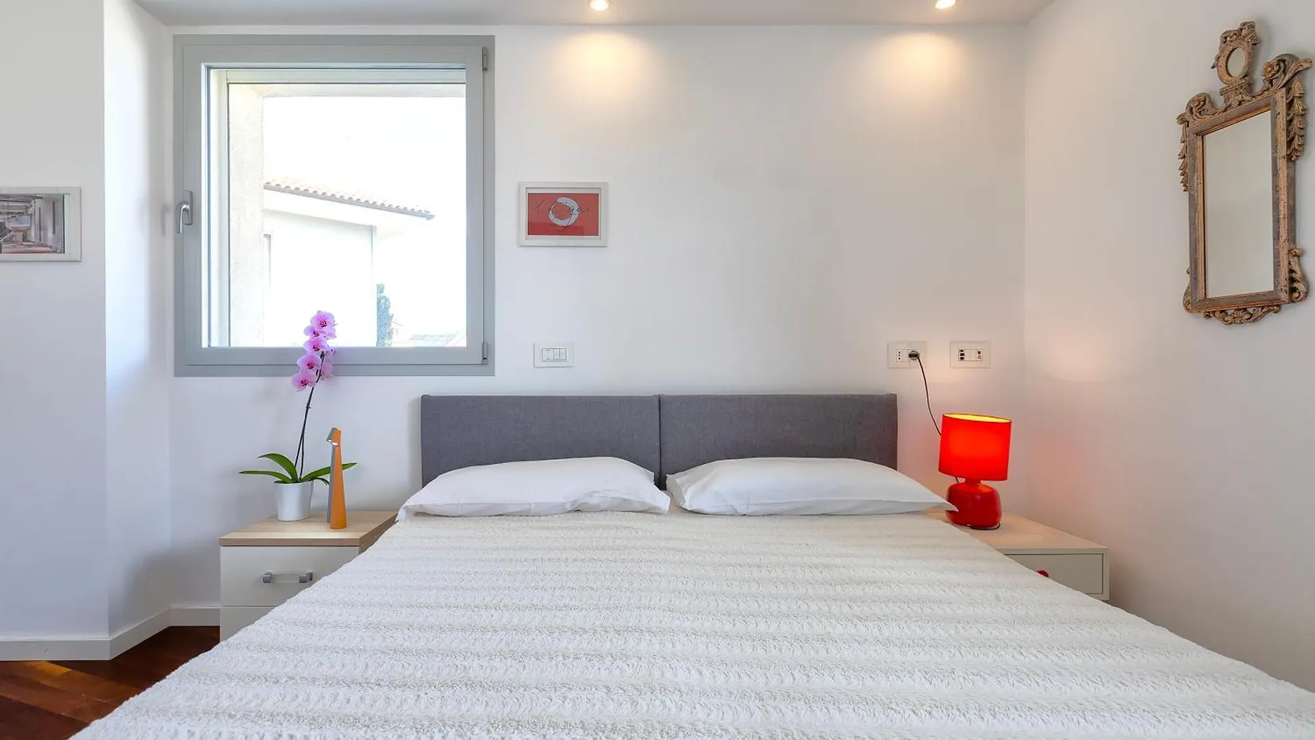 Luxury Seafront Villa With Rooftop Pool & Stunning Sea Views Fertilia